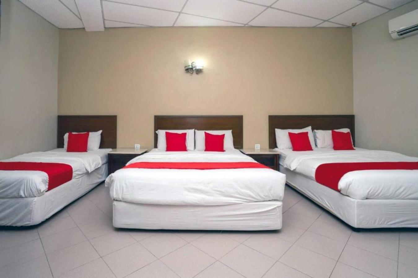 De Clinique Hotel Kampong Pasir Bogak Екстериор снимка