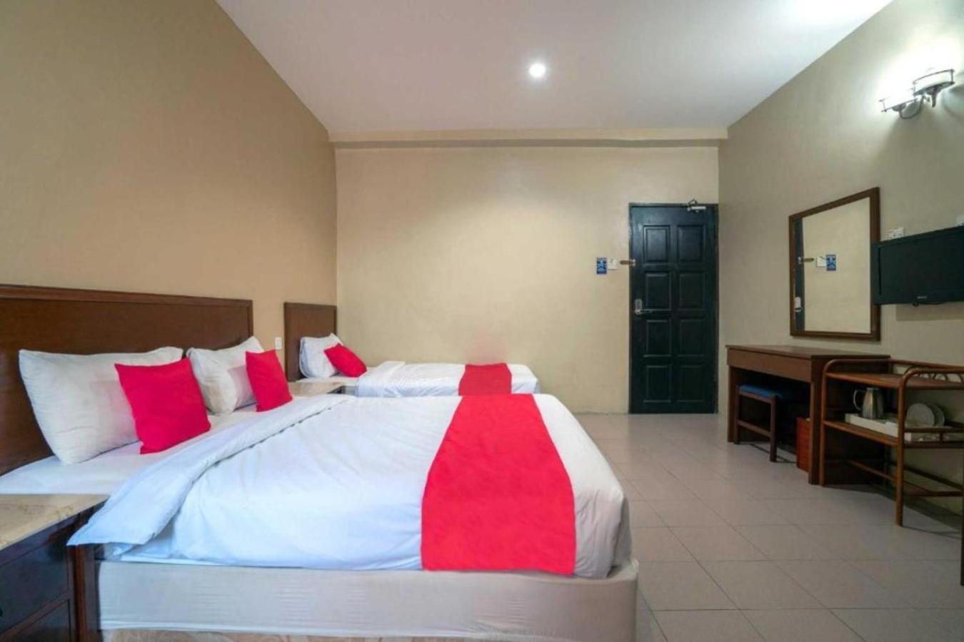 De Clinique Hotel Kampong Pasir Bogak Екстериор снимка