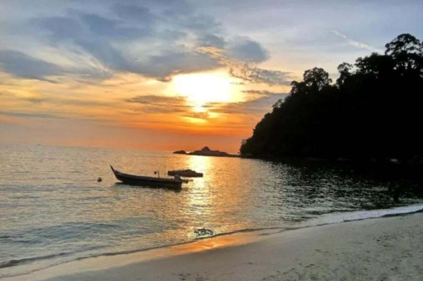 De Clinique Hotel Kampong Pasir Bogak Екстериор снимка